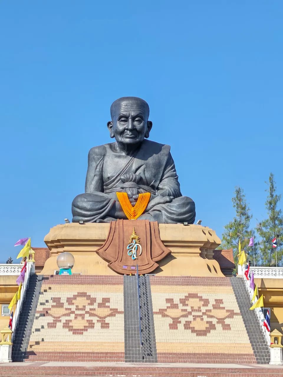 Wat Huay Mongkol, Hua Hin
